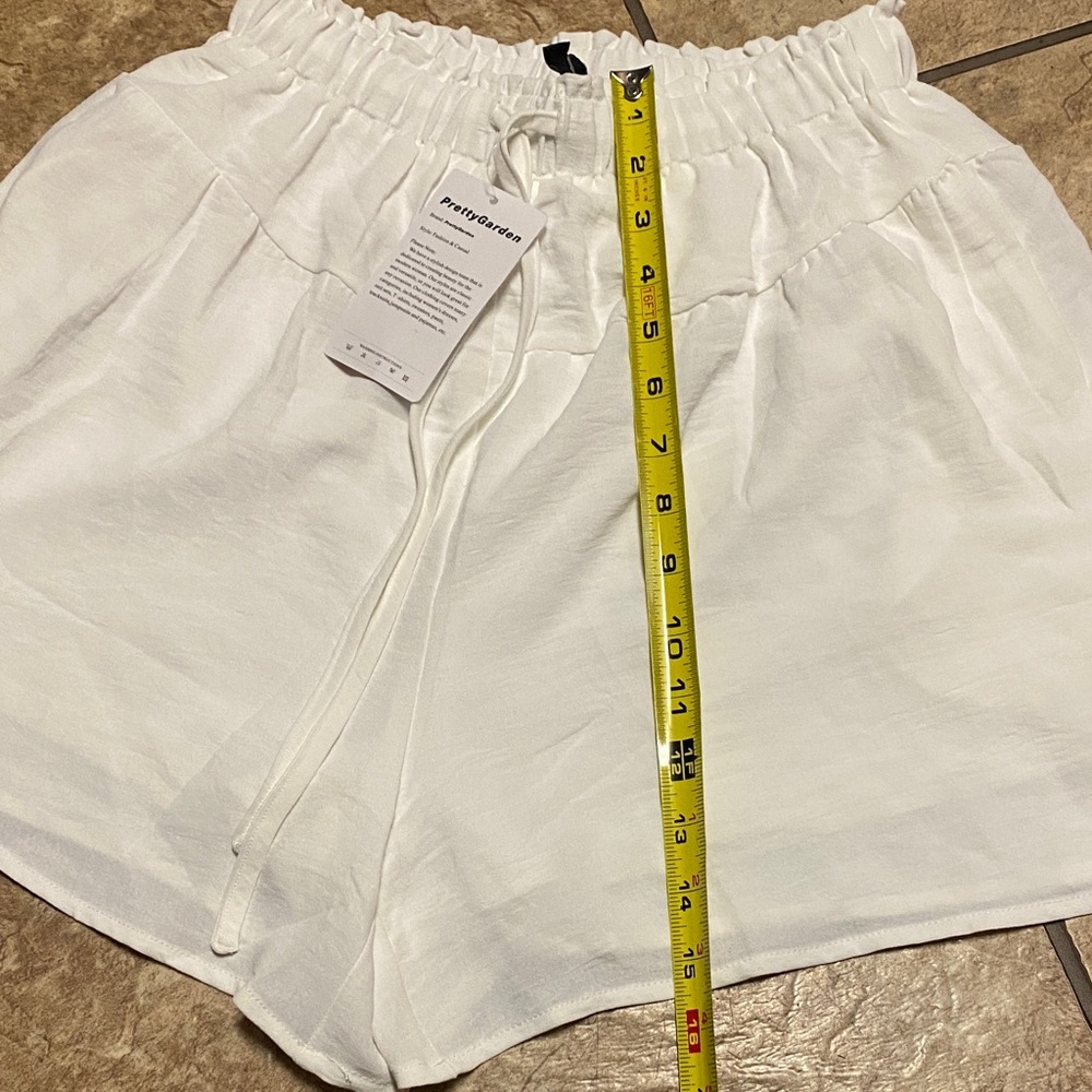 Women's White Athletic Wide Leg Shorts NWT Summer Athleisure Lightweight - Picture 4 of 9